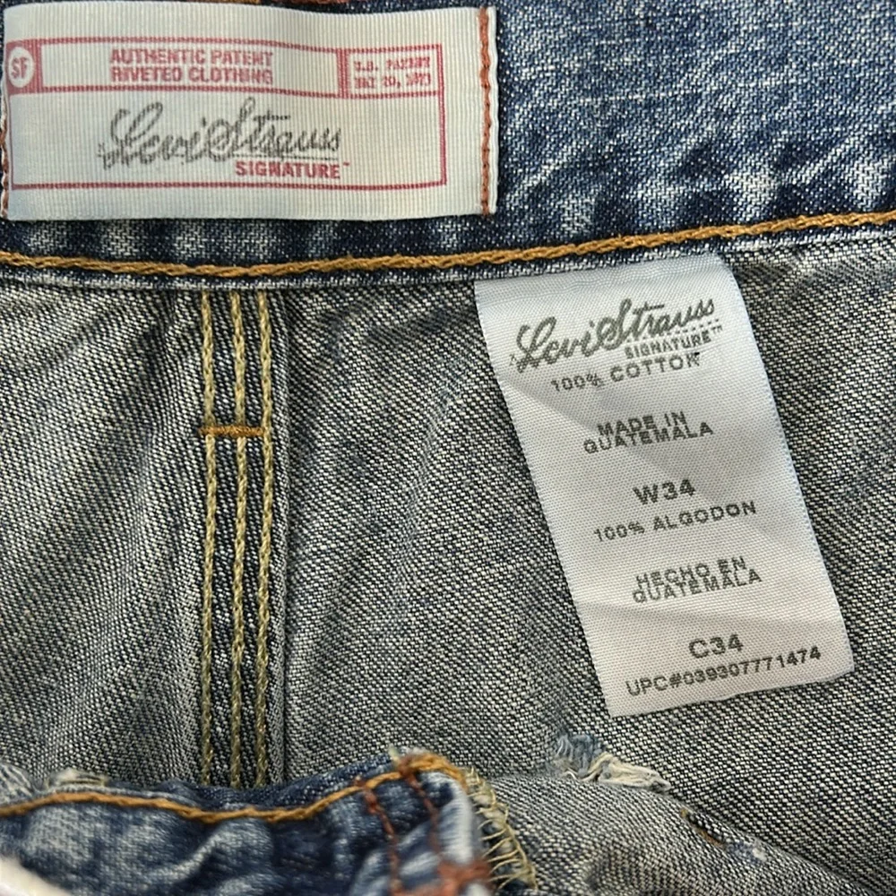 Levi's Blue Relaxed Fit Jeans Men’s Size 34 Cargo Shorts Blue Denim Shorts